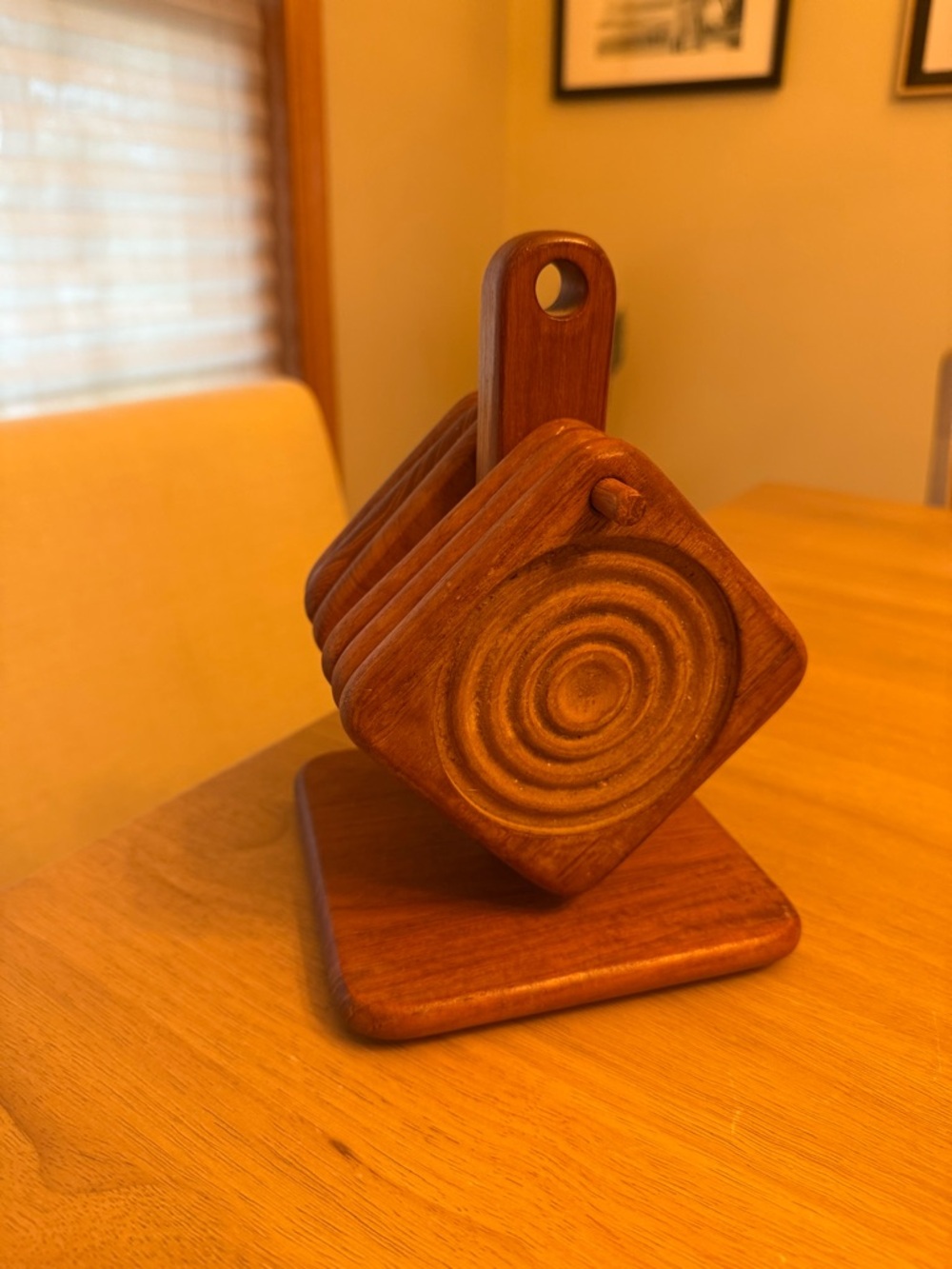 VINTAGE TEAKWOOD GOODWOOD MCM SET OF 6 WOOD COASTERS W/CARRIER